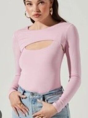 ASTR the Label Pink Longsleeve Cut Out Rayon Bodysuit. L